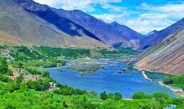 اته تنه پولنډي ګرځندویانو د پنجشیر له سیاحتي سیمو څخه لیدنه کړې ده.