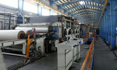 د صنعت او سوداګرۍ وزارت سرپرست وايي، تر هغه چې هېواد کې صنعتي او اقتصادي انقلاب رامنځته نه سي، هېواد به اقتصادي ځان بسیاینې ته ونه رسېږي.