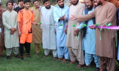 تیره ورځ د هلمند ولایت مرکز لښکرګاه ښارکې په لومړي  ځل د 6 والسوالیو فوټبال لوبډلو ترمنځ دفوټبال ګروپي سیالۍ پیل سوې.