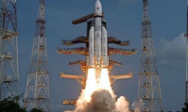 د هند تاریخي فضايي توغندی د سپوږمۍ مدار ته دننه سوی، موخه یې سویلي قطب دی