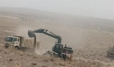 په کندهار کې د ۲۰۵مې قول اردو مسوولینو ویلي، چې د دفاع وزارت په لارښوونه د ډیورنډ فرضي کرښې په اوږدو کې ۱۳۰پوځي پوستې جوړیږي