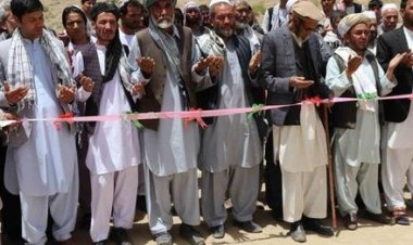 غزني کې د خلکو په شخصي لګښت د یوه ښوونځي ودانۍ جوړولو چارې پیل سوي