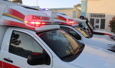 کندهار کې د والي دفتر اعلان کړی چې د دې ولایت د عامې روغتیا ریاست د ۳۷ ډاکټرانو او نرسانو په ګډون لس روغتيايي ډلې له زلزله ځپلو سره د مرستې په موخه هرات ولایت ته استول سوې دي.