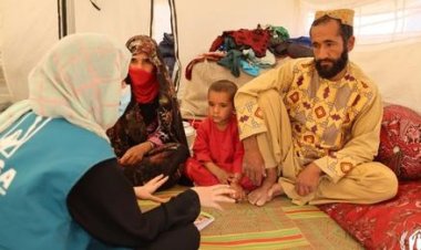 دکډوالو عالي کمیشنري :د هرات زلزله ځپلو ته رواني مشوري ورکوي