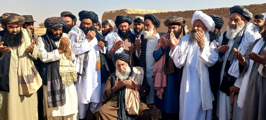 هلمند کې د ۴۶ کیلومتره سړک د جوړولو چارې پیل سوې