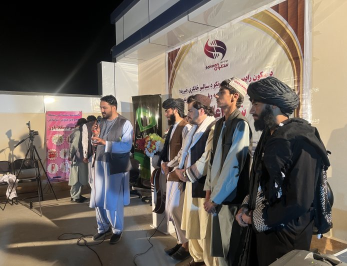 د کال د څلور غوره ترانه ویوونکو تر منځ د سیالۍ  ځانګړې مراسم ترسره سول